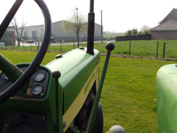 John Deere 530