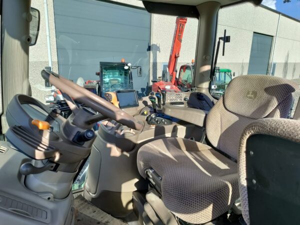 JOHN DEERE 6140R