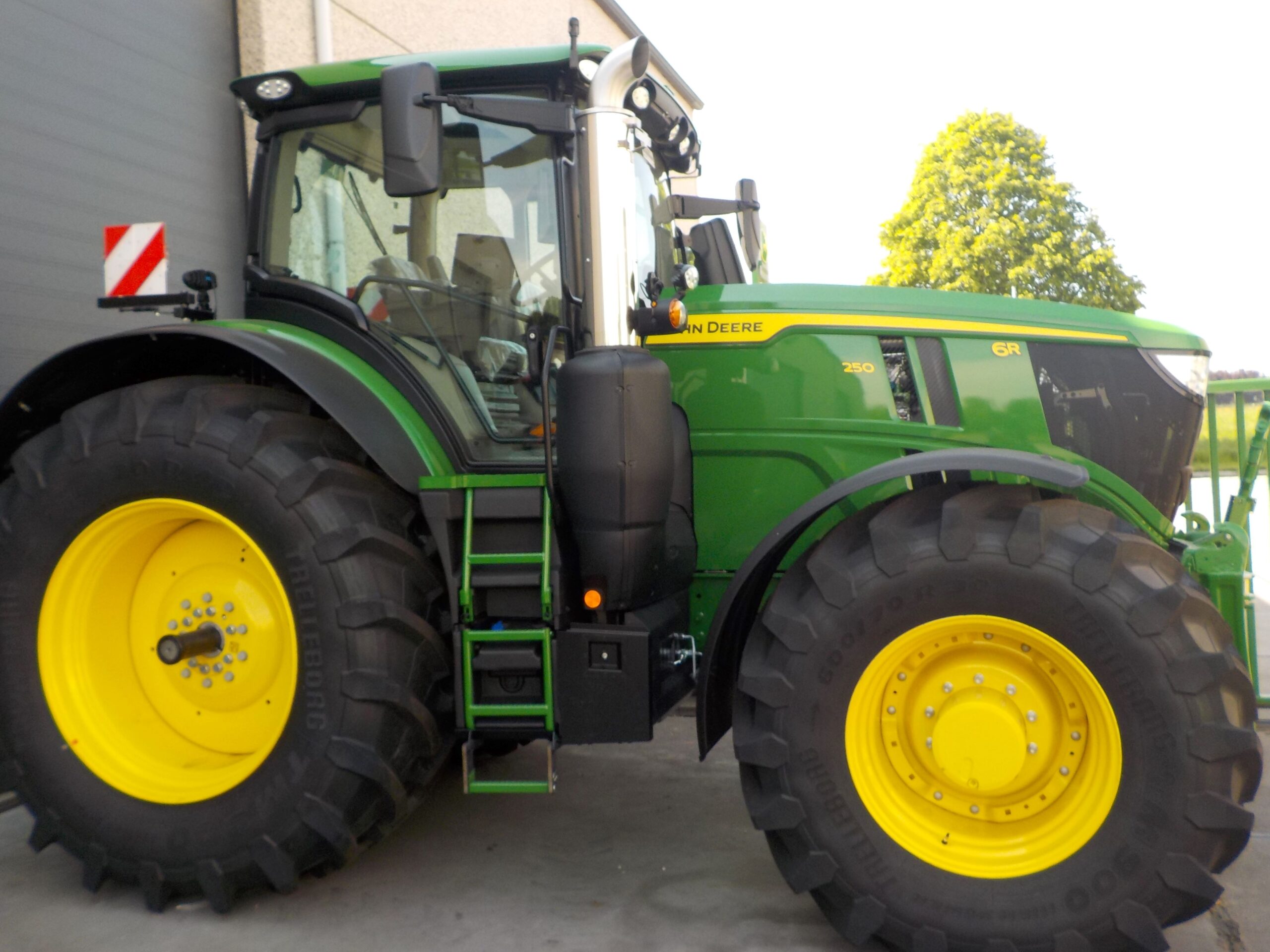 De Sinay | Tracteurs John Deere | Lorsque vous souhaitez acheter des machines de qualité.