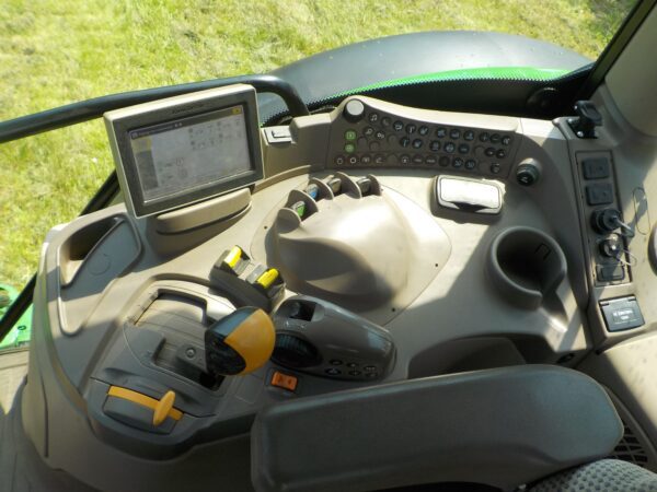 John Deere 6155R – Image 9