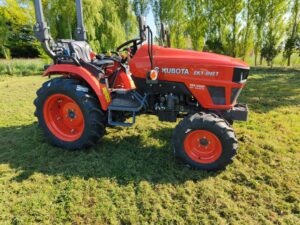 nieuwe Kubota 25pk, 4x4, 9/3 transmissie, olieventiel achteraan,prijs 12.000+btw