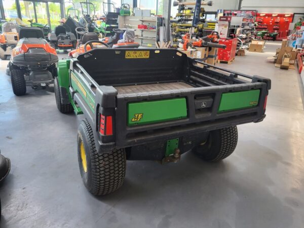 John Deere type TE, electrisch aangedreven gator, rijdt vlot, kippende laadbak met laadvermogen 409 kg.