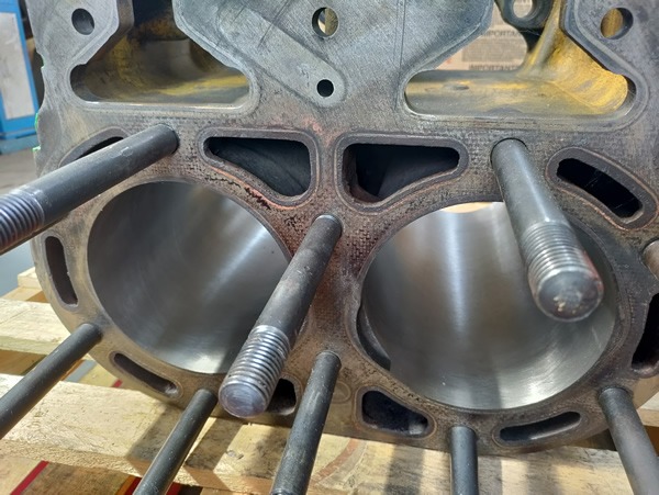 Restauration de moteurs et tracteurs Oldtimer.